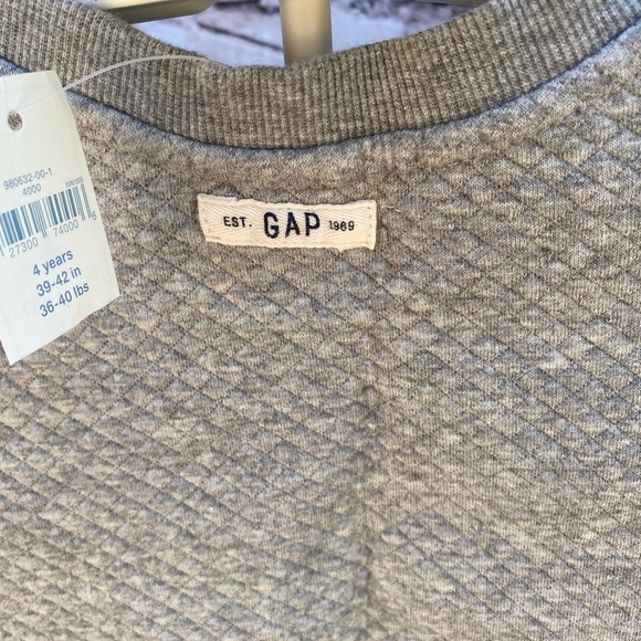 Baby Gap Quilted sweatshirt - Picture 3 of 5